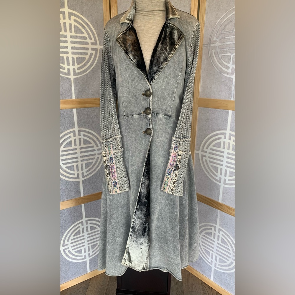 Arrata Silent Journey boho trench Duster.   Size small.